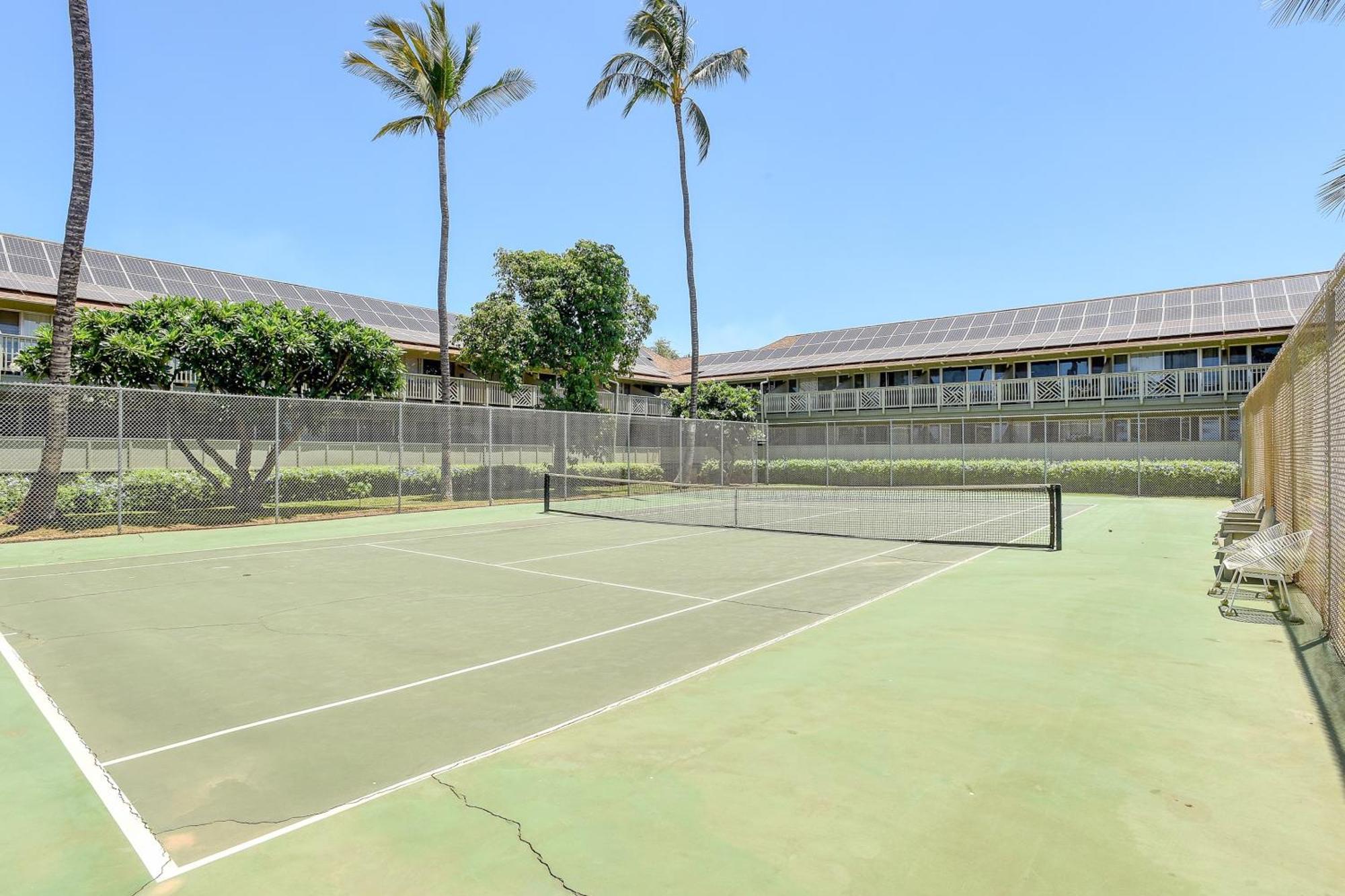 Kihei Bay Surf 140 Hotel Exterior photo