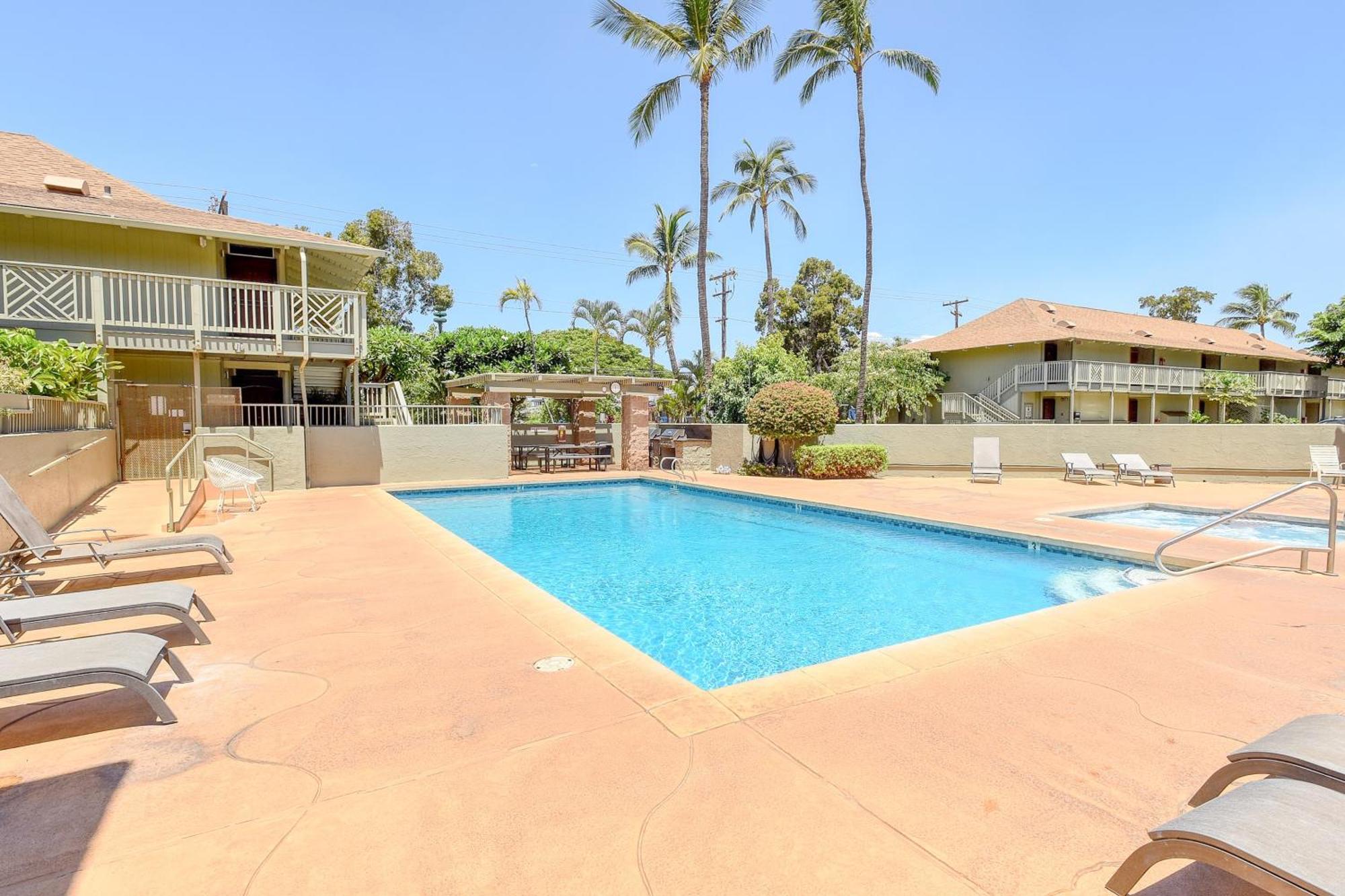 Kihei Bay Surf 140 Hotel Exterior photo