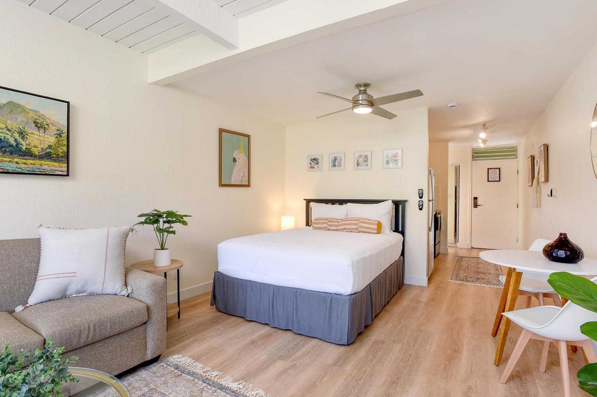 Kihei Bay Surf 140 Hotel Exterior photo