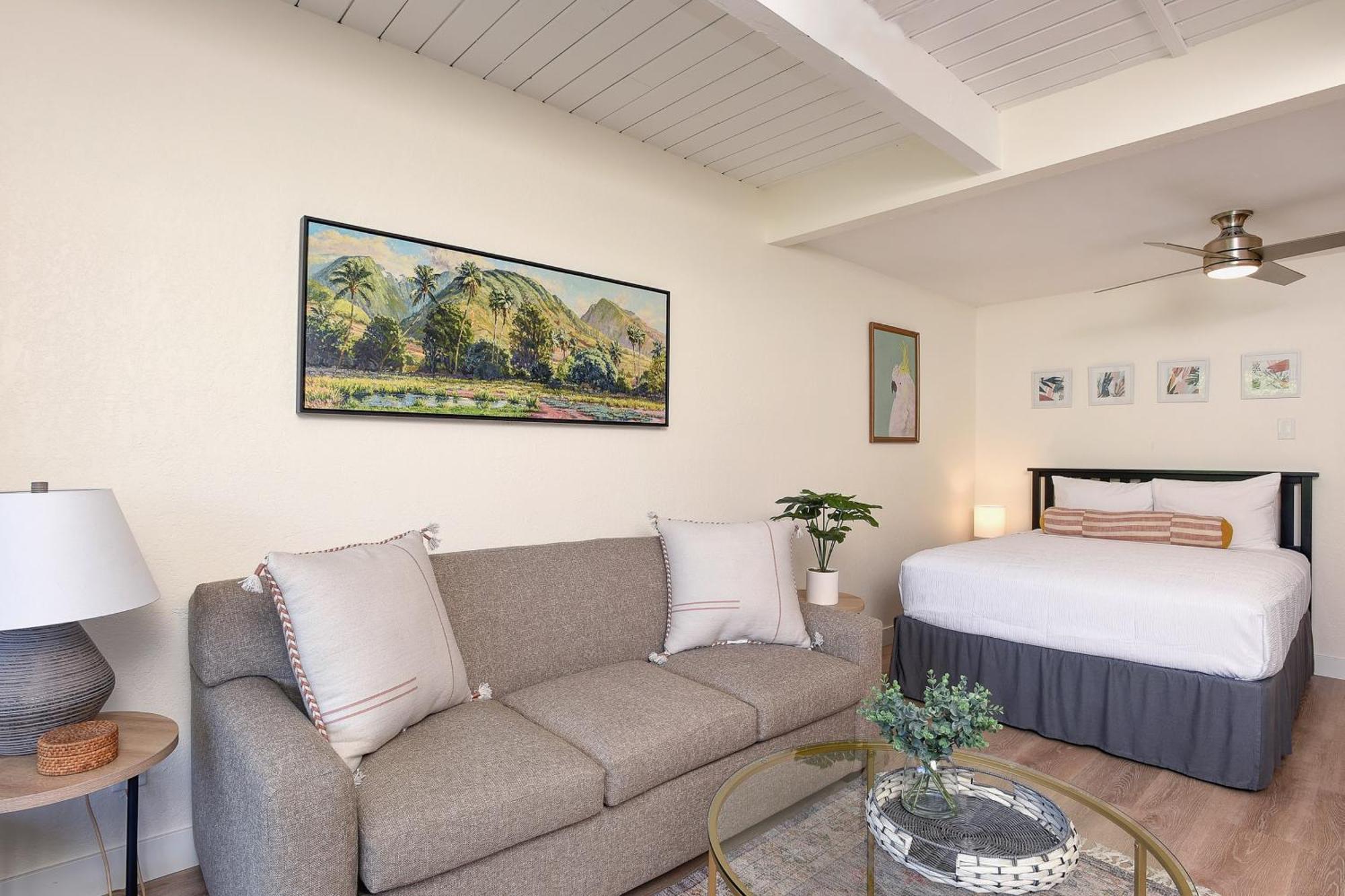 Kihei Bay Surf 140 Hotel Exterior photo